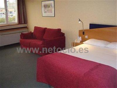 EXPRESS BY HOLIDAY INN TRES CANTOS